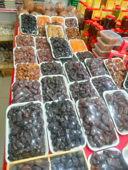 Ajwa Dates (Khajoor) - Exporter Foods